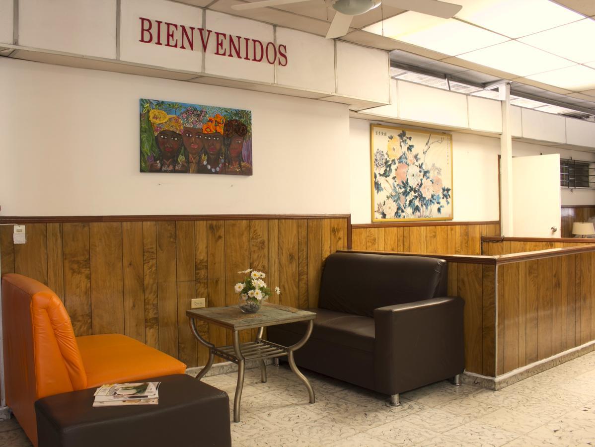 Hotel Manantiales